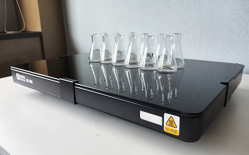 實(shí)驗(yàn)室陶瓷加熱板怎么選？這篇選型指南教你避坑不踩雷